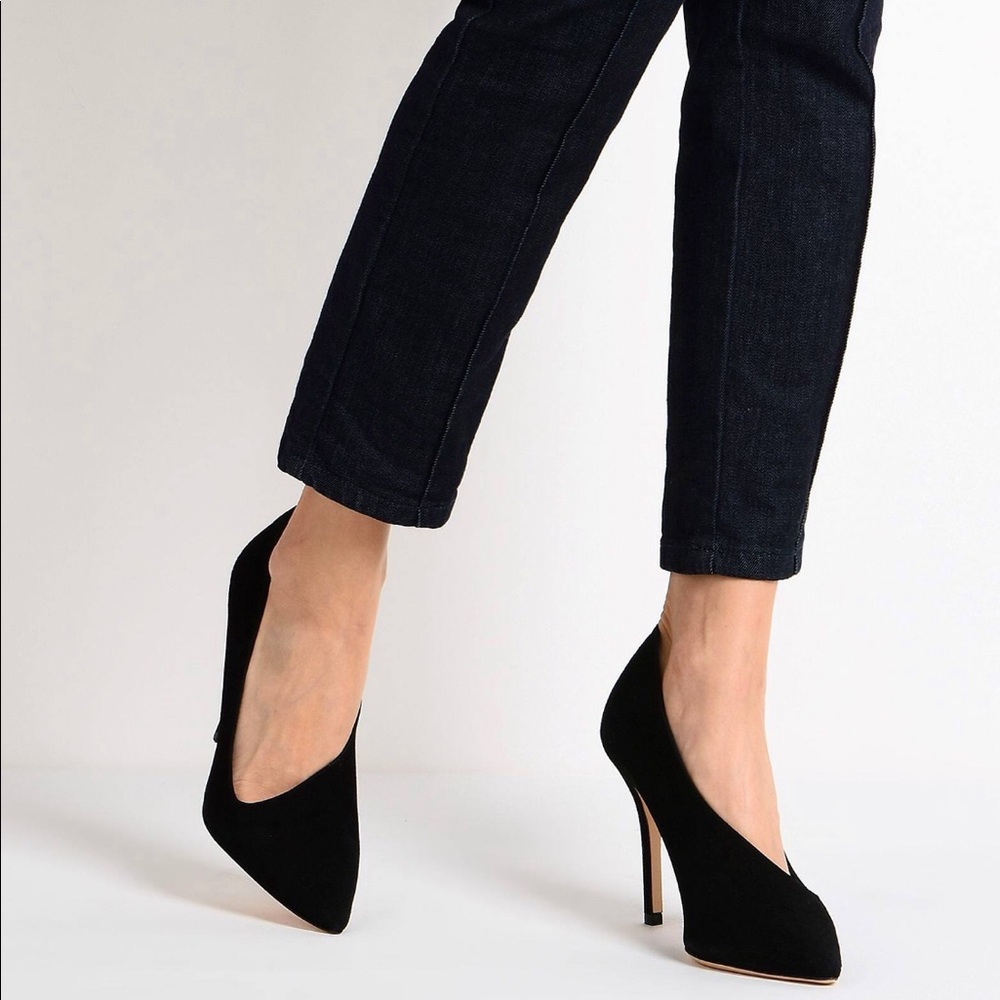 8 suede black heels